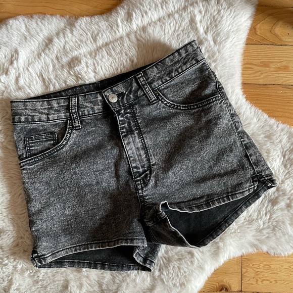 Acid wash denim shorts - Picture 1 of 3